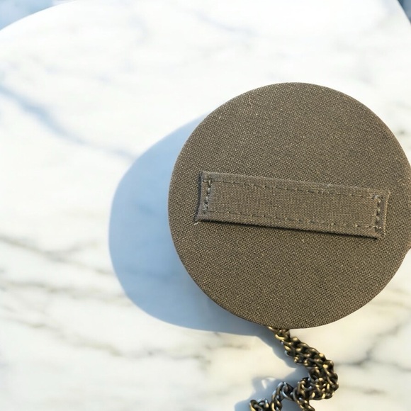 NEW Valentino Black VIP Air Pod Case/ Hard Small Travel Case with Chain - Picture 5 of 7